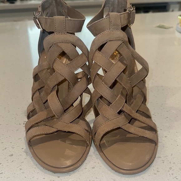Vince Camuto Shoes - Vince Camuto Tan Sandals with Elegant‎ Style